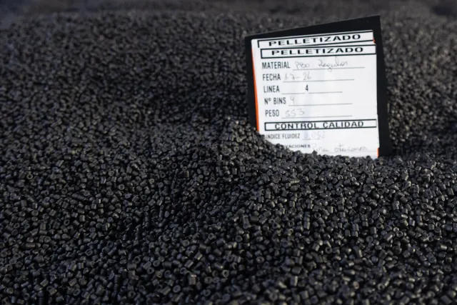 Pellets reciclados con una etiqueta de control de calidad de PPP